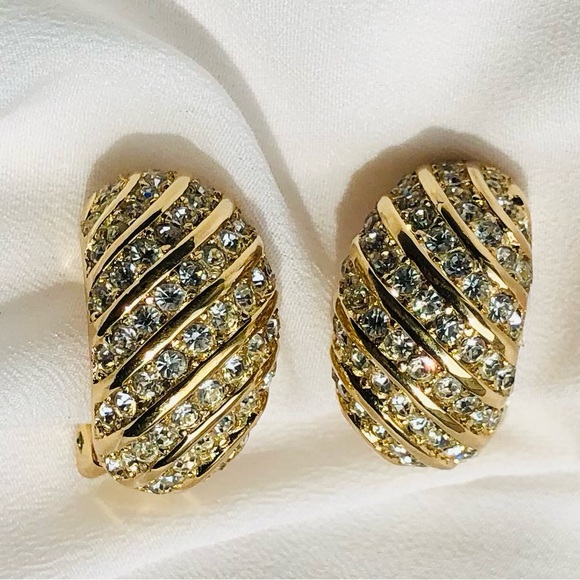 Vintage Christian Dior Diagonal Swirl Crystal Yellow Gold Plated Clip-On Signed - Picture 5 of 7